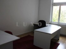 City center- office in the business building 240m2