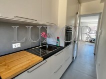 Tresnjevka- vrhunski uredjen trosobni stan 72m2