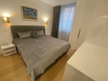 Petrova- ekskluzivni cetvresoban stan s terasom 30m2 i garazom