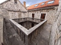 Korčula stari grad- atraktivan stan u Ismaelis palači 85m2
