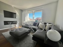 Tresnjevka- vrhunski uredjen trosobni stan 72m2